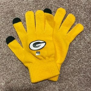 Green Bay Gloves